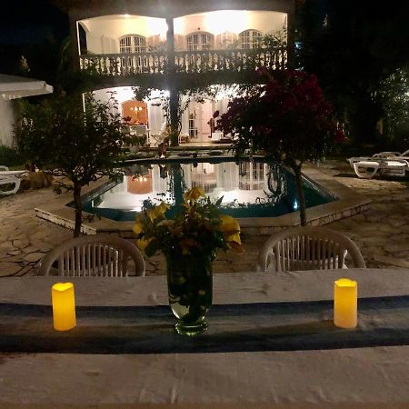 Villa Saint Tropez Cabo Frio Eksteriør billede